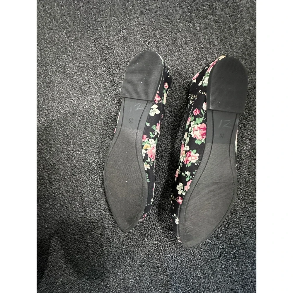 Charles Albert Floral Slip On Loafers Women's Black Pink Rose Flats Size 8.5
